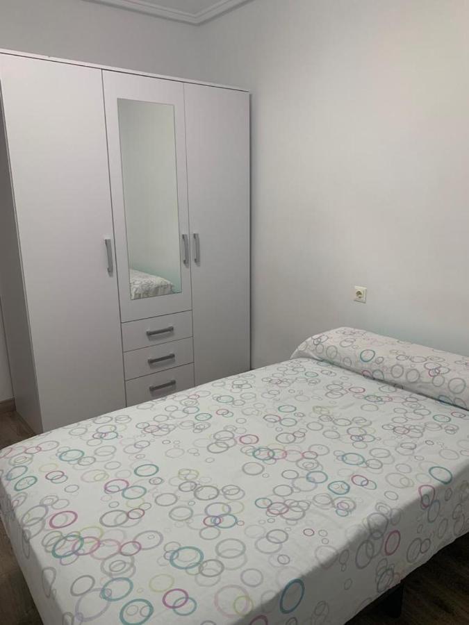 Habitacion Individual Daire Valensiya Dış mekan fotoğraf